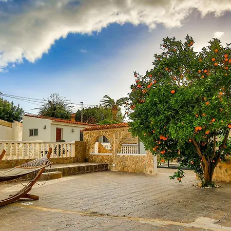 Beautiful Open 3 Bed *