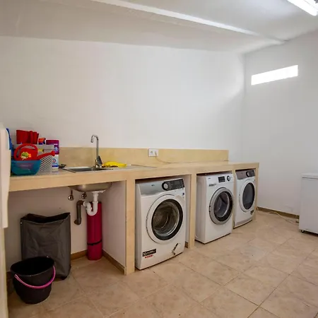 Beautiful Open 3 Bed Apartment El Albir