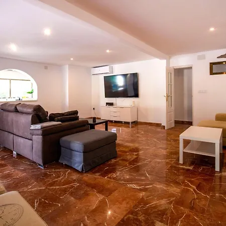 Beautiful Open 3 Bed