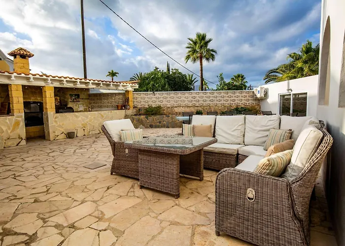 Beautiful Open 3 Bed Apartment El Albir