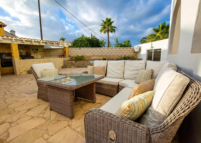 Beautiful Open 3 Bed Apartment