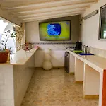 Апартаменты Beautiful Open 3 Bed Альбир