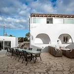 Beautiful Open 3 Bed Апартаменты