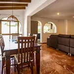 Beautiful Open 3 Bed *