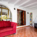 Апартаменты Beautiful Open 3 Bed Альбир