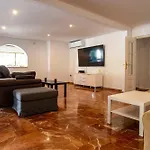 Beautiful Open 3 Bed * Альбир