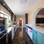 Beautiful Open 3 Bed *