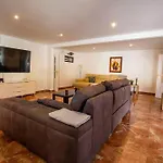 Апартаменты Beautiful Open 3 Bed *