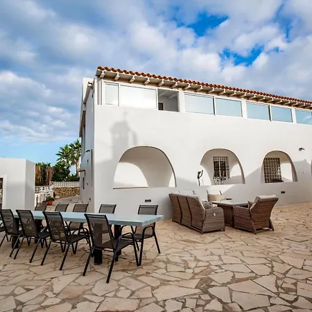 Beautiful Open 3 Bed Apartman
