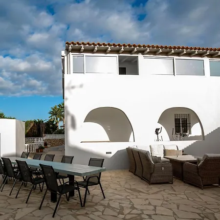 Beautiful Open 3 Bed Apartman