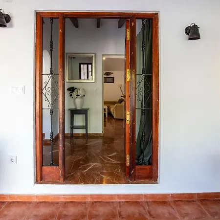 Beautiful Open 3 Bed Apartman *